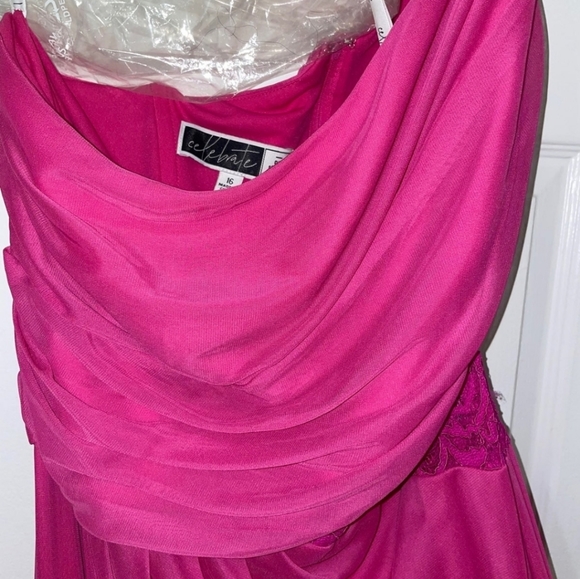 David's Bridal Begonia One Shoulder Hot Pink Bridesmaid Dress Mesh Lace Size 16 - Picture 3 of 5